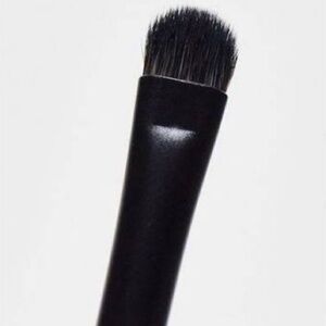 Morphe V200 Professional Flat Eyeshadow Brush - Black